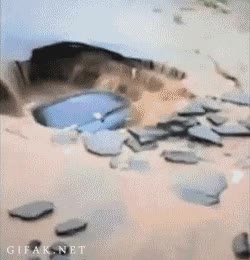 desaparecer,Bache,coche,agua,hundirse