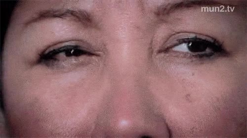 hermana,hijas,madre,gamberrada,mirada,expresion