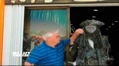 pirata,persona,estatua humana,susto,viejo