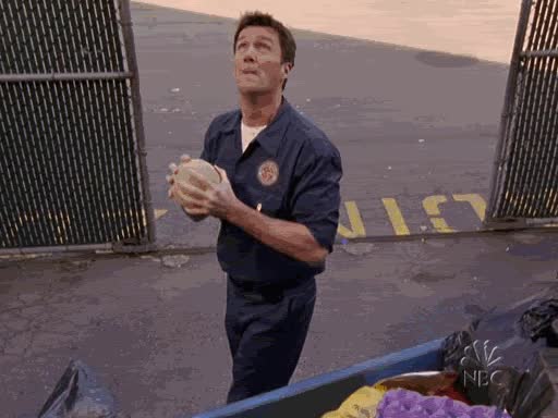 Scrubs,Café,Tomar,Ladrón,Cabeza,Melon,Headshot,Punteria,Lanzar
