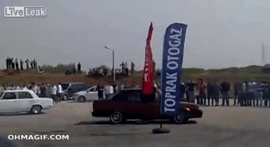 chocar,mierda,coche,derrape,cargarse coche,accidente