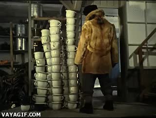 liarla,ruido,yo,noche,cocina,vaso,orinales,ruso,borracho