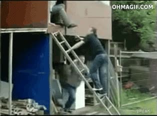 tirar,empujar,ca&iacute;da,golpe,escalera,cabr&oacute;n,joputa