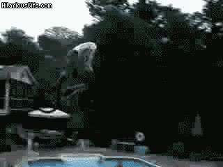 ¿Una valla para que no me bañe en tu piscina? ¡Me la suda, tengo una bici! piscina,bmx,bicicleta,rampa,salto,saltar,win
