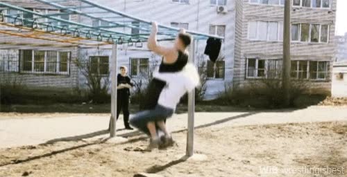 cachas,parque,agarrada,dominadas,barras,novia,koala,ejercicio,abrazada