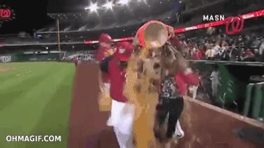 Reportera,Baseball,Gatorade,Entrevista,Periodista,Broma,Mojar