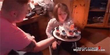 Torta,Vela,Soplar,Caída,Fail,Cumpleaños,Arruinar
