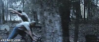 caida,trituradora,le&ntilde;ador,esquivar,salto,muerte