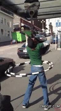 El talento callejero nunca dejará de sorprendernos equilibrio,calle,talento,guitarra,baile,tocar