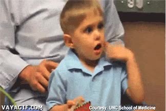 Niño sordo oyendo la voz de su padre por primera vez primera vez,escuchar,sordo,oir,padre,voz,sordera,niño