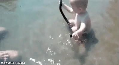 rio,regalo,padre,peligroso,bañarse,jugar,serpiente