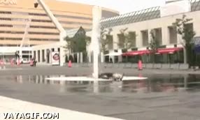 resbalar,skate,caer,chorro,agua,fuente de suelo,longboard,fail