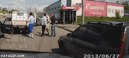 Rusia,Rusos,problema,pistola,viejo,hombre,coches,accidente