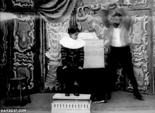 efectos impresionantes para la epoca,mitad,ni&ntilde;o,telefono,hermano peque&ntilde;o,quitar,ilusiones fantasmagoricas,melies,1898,partir,hacha,partir en dos