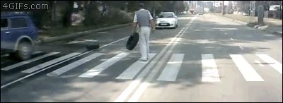 atropello,casi,neum&aacute;tico,so close,caer,coche,atropellar