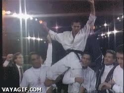 heroe,valiente,en hombros,friendzone,amores,dolores,cursilerias,sacrificios