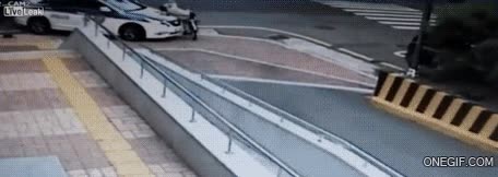 coche,accidente,fail,disimular,cuela,yo creo que no,colar,sobreactuacion