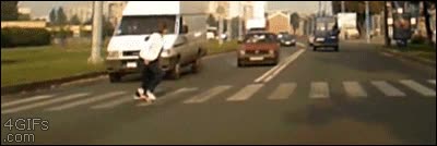 ver,calle,atravesar,casi,atropello,niño