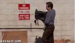Cuando mi ordenador se queda colgado después de muchas horas de trabajo sin guardar pantallazo azul,programa,container,tirar,a la basura,ordenador,expresion