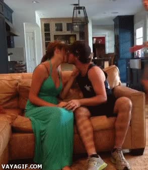 comida,snickers,chica,convertir,hombre,pareja,chocolatina,mujer,ligar