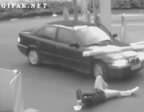 Persona,Accidente,Fail,Barrera,Caída,Atropello,Coche,Golpe,Atropellar,Piernas