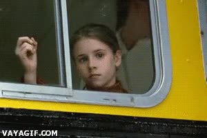 peineta,niña,salir,chico,gustar,ventana,tristeza,autobus,expresion