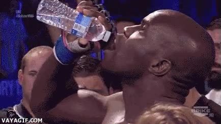fail,agua,luchador,botella,tapon,beber