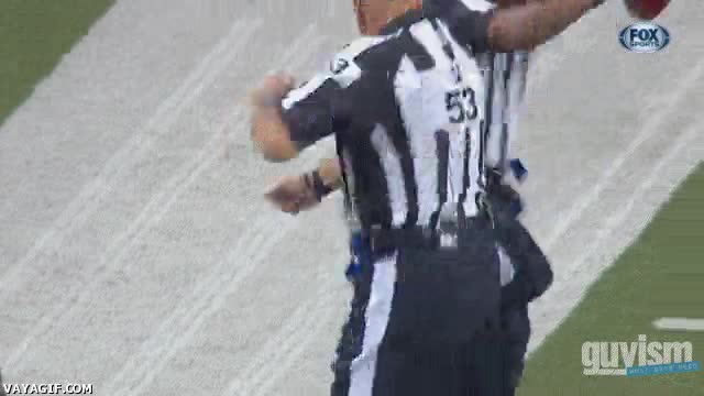 pelota,chocar,futbol americano,arbitros,cuerpo