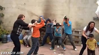 pi&ntilde;ata,palo,ni&ntilde;os,pegar,amigos,yo creo que pod&iacute;a ver