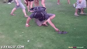 ayuda,borracho,zapatillas,rid&iacute;cul,no puede