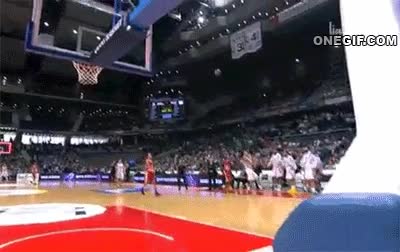 de espaldas,basquet,canasta,Felipe Reyes,triple,triplazo,real madrid,liga endesa