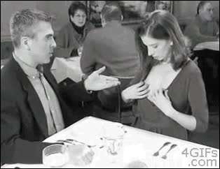 error,escote,chica,chico,cita,no,eso esta mal,enseñar,mostrar carnaza