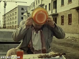 rapido,comer,desayunar,se te hace tarde,ir al trabajo,engullir