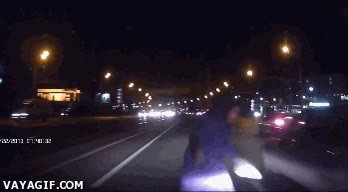 Abuela,Anciana,Coche,Caminar,Cruzar,Calle,Volver a nacer,Vieja