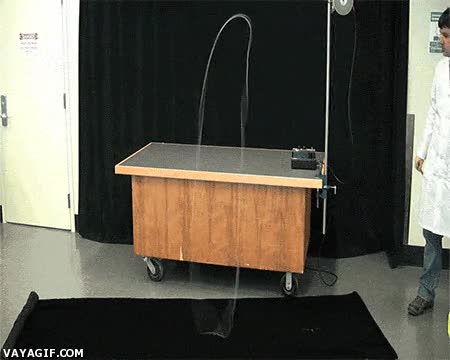 fisica,lapiz,vara,cuerda,caminar,moverse,magia,inercia