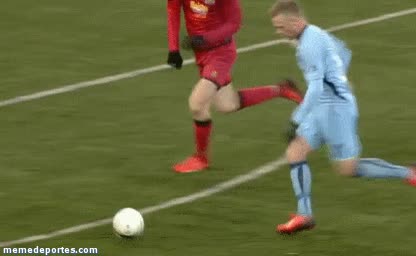 pelota,balon,grada,publico,tirar,volcar,telefono,vaya control