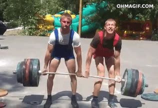 entre dos,levantar,pesa,tembleque,piernas,halterofilia