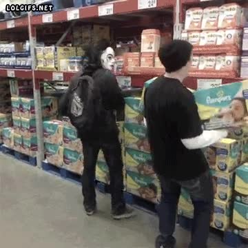 An&oacute;nimo,A anonymous le gusta esto,Supermercado,M&aacute;scara,Susto