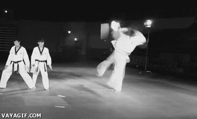 Artes Marciales,Karate,1080º,Girar,Patada,Pegar,Giratoria
