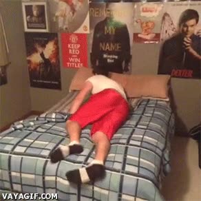 dormir,borracho,sobrio,ebrio,saltar,caerse,golpe