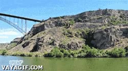 salto,acantilado,colchoneta,hinchable,salir volando,rebote,despedido