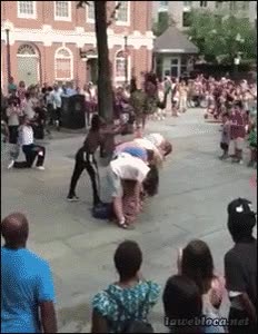 saltar,salto,fail,cagada,osti&oacute;n que se lleva el ultimo,gente,voltereta,error