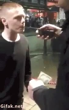 Policia,Alcohol,Tester,Medidor,Borracho,Troll,Es un walkie talkie,Antena,Portero