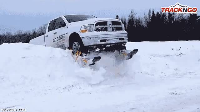Trompolín,Camioneta,Dodge Ram,Nieve,Frío,Invierno,Cadenas,Tanque