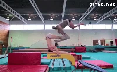 like a boss,impresionante,pantalones,poner,voltereta,colchoneta