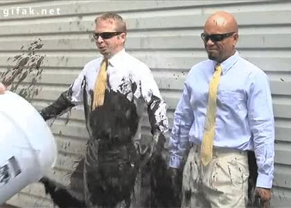 Se acabó mojarse,Cientifico,Prueba,Repelar,Ropa,Traje,Especial,Sucio,Liquido