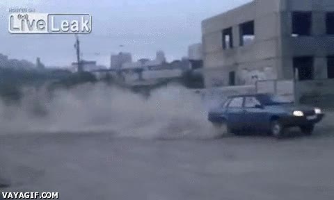 casi atropello,coche,limite de la mala suerte,esquivar,acantilado,lanzar