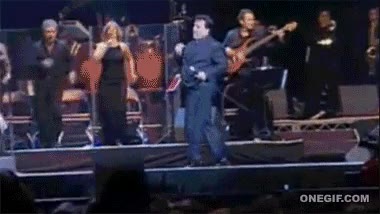 Al suelo,estirar,Fail,Cable,Bailar,Show,Cantante,Ca&iacute;da,Juan Gabriel