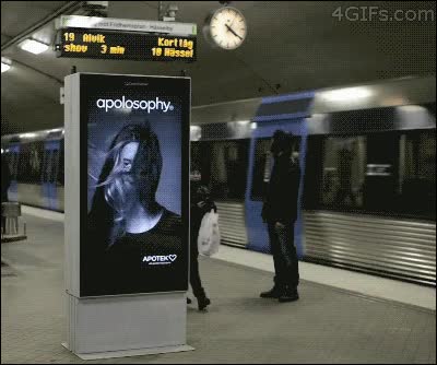 publicidad,metro,cabello,pelo,viento,vendaval,tren