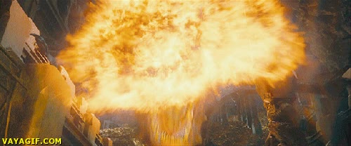 Recién levantado después de una noche de fiesta, así es tu aliento smaug,el hobbit,dragon,aliento de fuego y muerte,escupir fuego,resaca,noche de fiesta